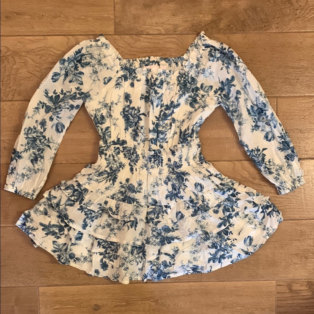 GAP LoveShackParty, New without tags S(6-7)
Blue Floral Girls' Dress